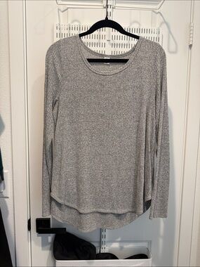 Old Navy Heather Gray Ribbed Long-Sleeve Tee